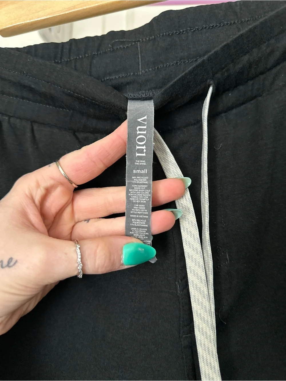 Vuori Ponto Shorts - Picture 2 of 4